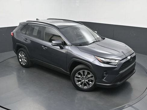 Used 2023 Toyota RAV4 XLE Premium FWD image 31