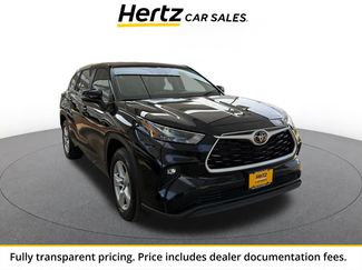 Used 2025 Toyota Highlander LE FWD video 1