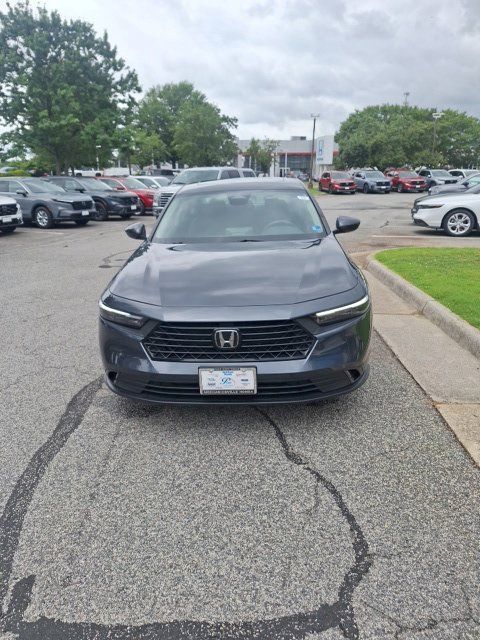 Used 2023 Honda Accord EX image 2