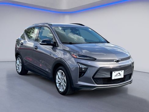 Used 2023 Chevrolet Bolt EUV LT image 9