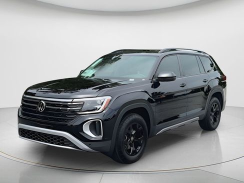New 2026 Volkswagen Atlas Peak Edition AWD/4WD image 4