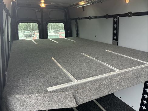 Used 2022 Mercedes-Benz Sprinter 2500 image 23