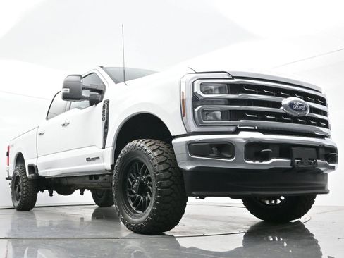 Used 2024 Ford F250 Lariat AWD/4WD image 38