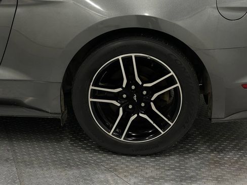 Used 2018 Ford Mustang Premium image 34