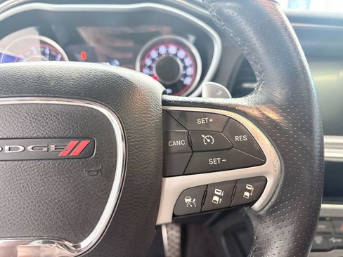 Used 2016 Dodge Challenger R/T Scat Pack w/ Leather Interior Group RWD image 18
