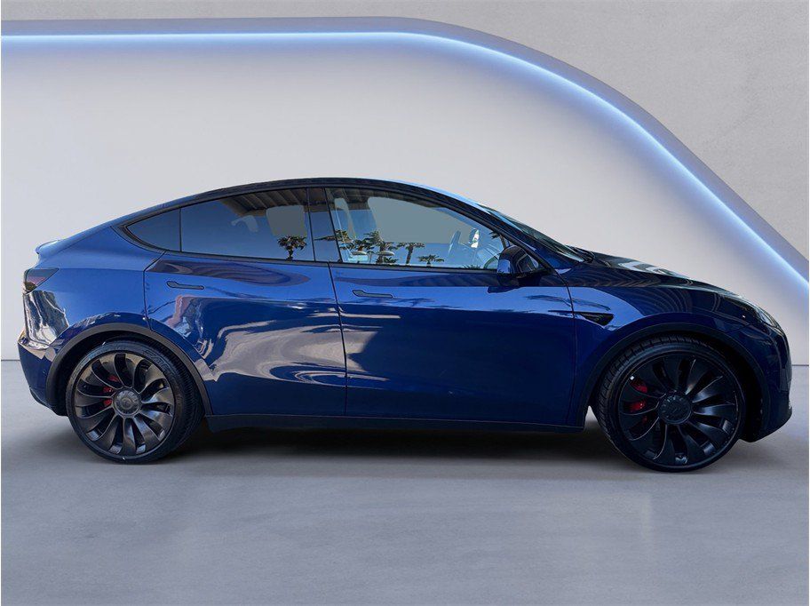 Used 2022 Tesla Model Y Performance AWD/4WD image 7
