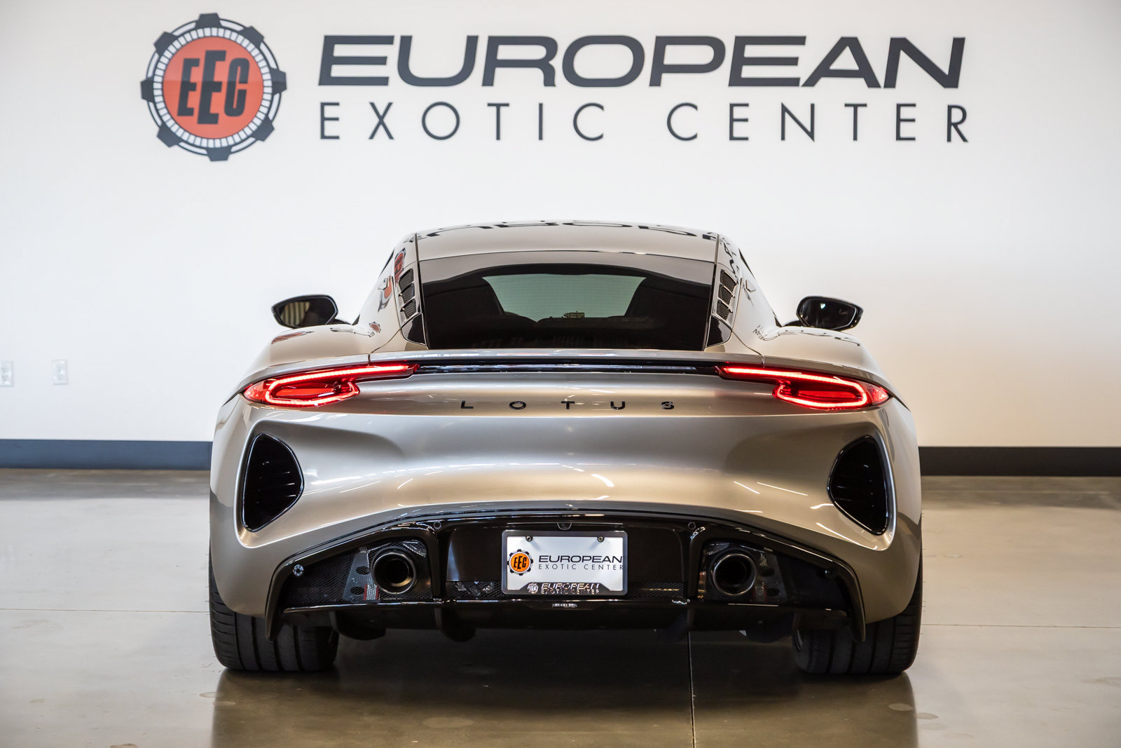 Used 2024 Lotus Emira First Edition RWD image 9