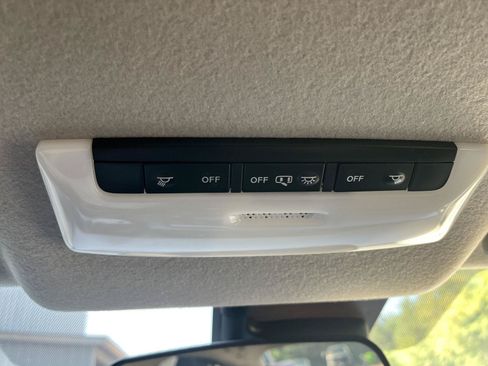 Used 2025 Nissan Versa SV w/ Trunk Package FWD image 25