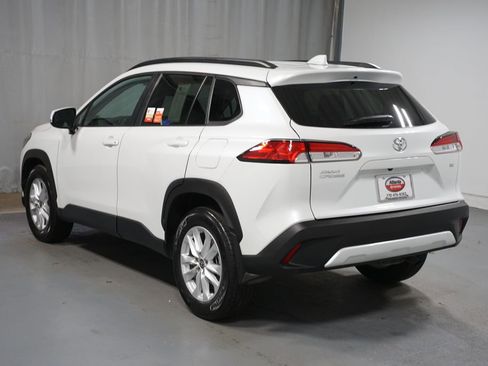 Certified 2024 Toyota Corolla Cross LE image 6