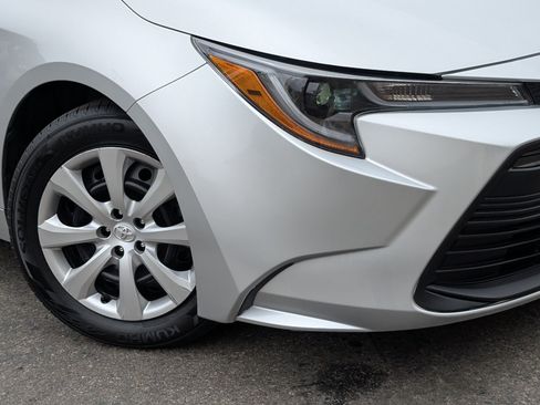 Used 2024 Toyota Corolla LE FWD image 10
