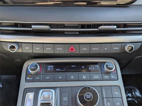 Used 2024 Hyundai Palisade SEL image 28