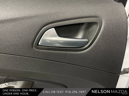 Used 2019 Ford Escape SEL image 37