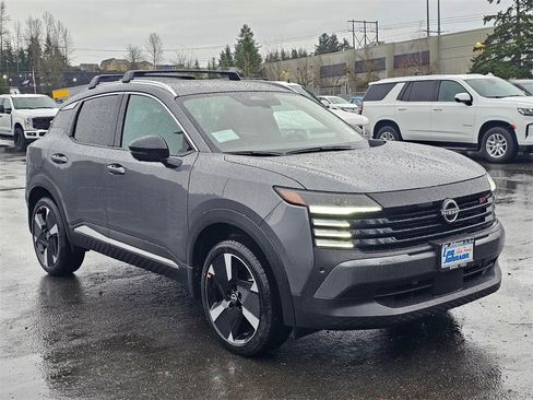 New 2026 Nissan Kicks SR w/ Cold Weather Package image 3