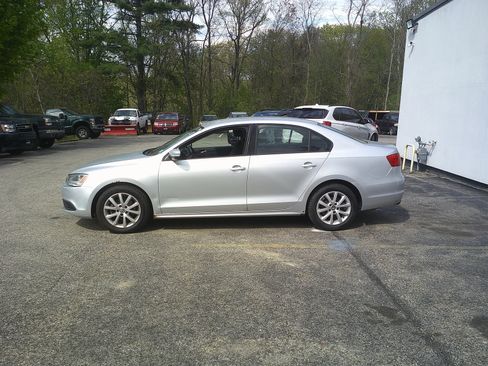 Used 2012 Volkswagen Jetta SE FWD image 7