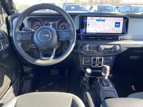 New 2026 Jeep Gladiator Sport image 7