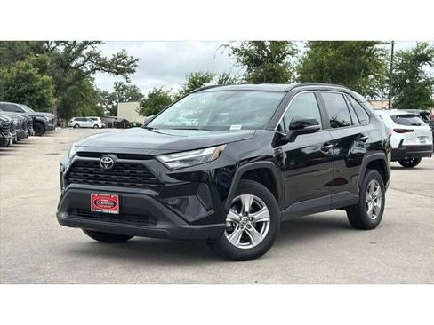 Certified 2025 Toyota RAV4 XLE FWD image 41