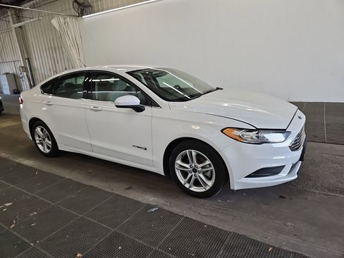 Used 2018 Ford Fusion S FWD image 4