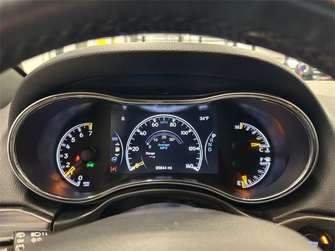 Used 2019 Jeep Grand Cherokee Limited image 29