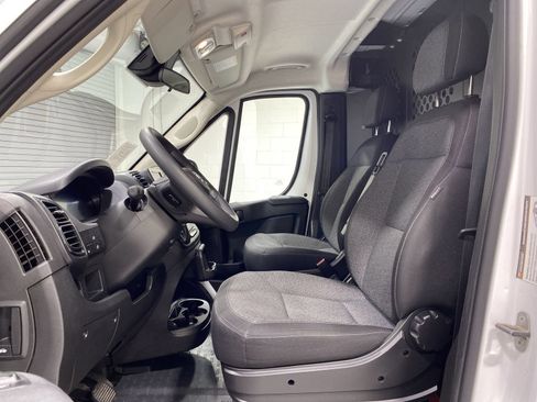 Used 2025 RAM ProMaster 2500 w/ U-Haul Equipment Group FWD image 11