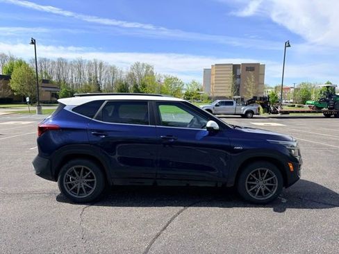 Used 2022 Kia Seltos S AWD/4WD image 6