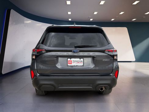 Used 2025 Subaru Forester Touring image 4