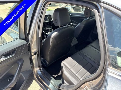 Used 2023 Volkswagen Jetta SE FWD image 7