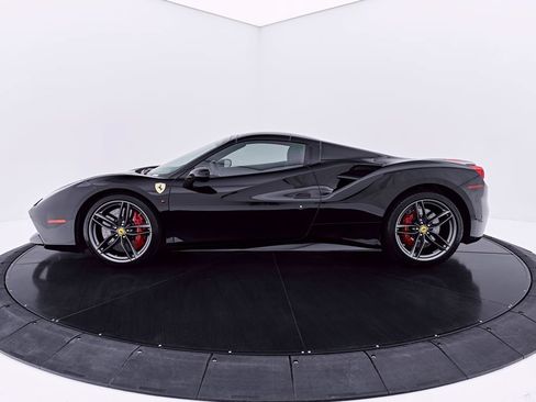Used 2018 Ferrari 488 Spider RWD image 13