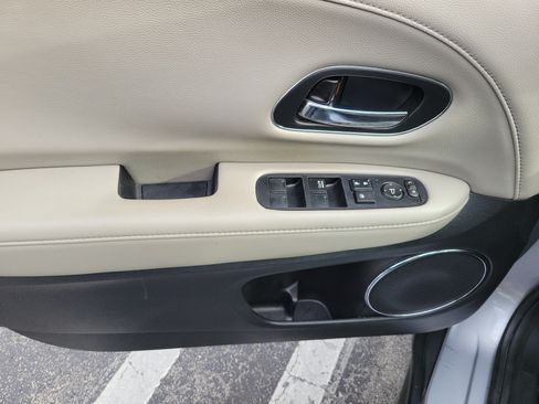 Certified 2022 Honda HR-V EX-L image 13