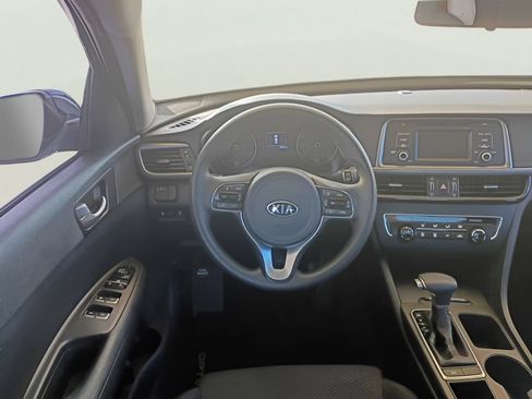 Used 2017 Kia Optima LX FWD image 24