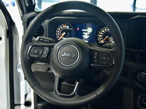 Used 2026 Jeep Gladiator Rubicon AWD/4WD image 19