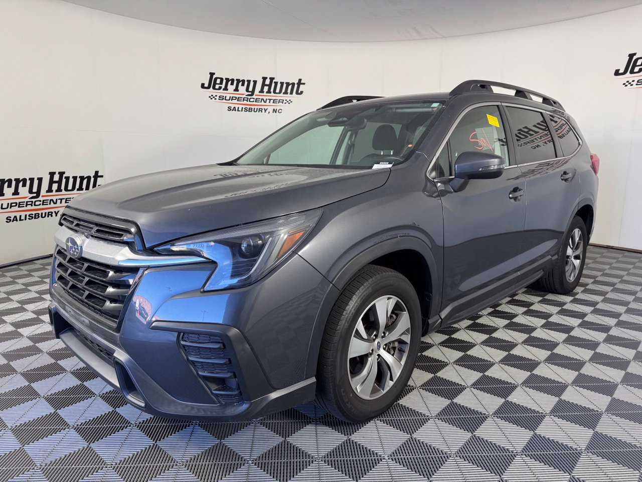 Used 2023 Subaru Ascent Premium w/ Convenience Package AWD/4WD image 1