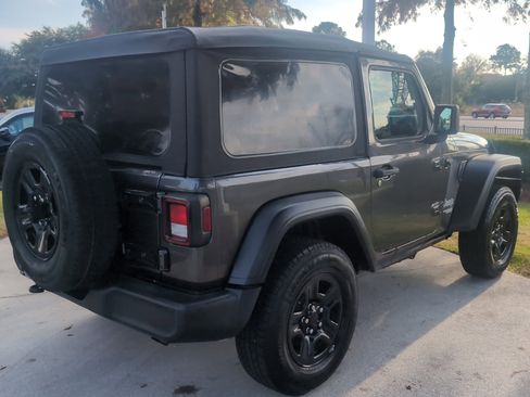Used 2019 Jeep Wrangler Sport image 10