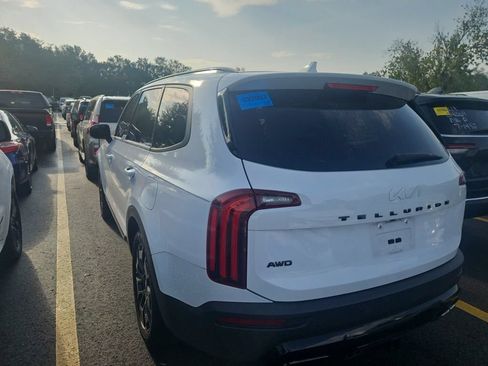 Used 2022 Kia Telluride EX w/ EX Premium Package AWD/4WD image 4