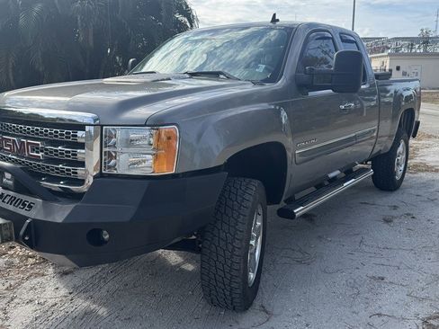 Used 2012 GMC Sierra 2500 SLE w/ HD SLE Premium Package image 1