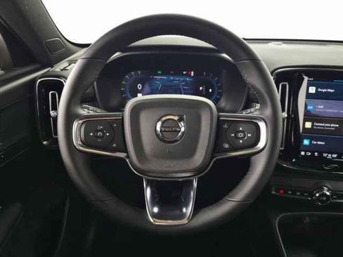 Certified 2025 Volvo XC40 B5 Plus image 22