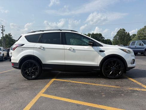 Used 2017 Ford Escape Titanium FWD image 5