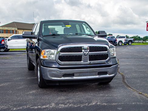 Used 2023 RAM 1500 Classic SLT w/ Trailer & Traction Group RWD image 10