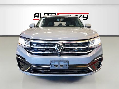 Used 2022 Volkswagen Atlas Cross Sport SEL Premium R-Line AWD/4WD image 2