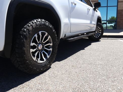 Used 2019 GMC Sierra 1500 AT4 w/ AT4 Premium Package AWD/4WD image 11