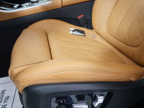 Used 2026 BMW X5 sDrive40i image 9