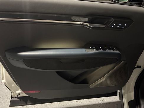 Certified 2024 Kia EV9 GT-Line AWD/4WD image 12