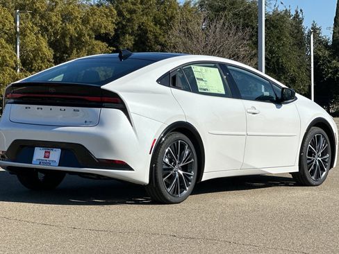 New 2026 Toyota Prius Limited image 4