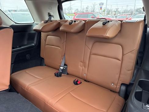 Used 2024 Nissan Pathfinder Platinum w/ Cargo Package image 10