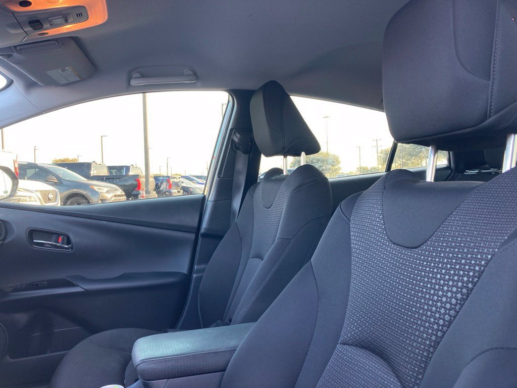 Used 2020 Toyota Prius LE FWD image 10