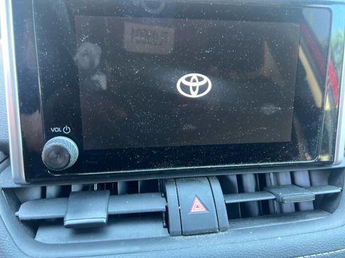 Used 2023 Toyota RAV4 XLE w/ Convenience Package AWD/4WD image 7