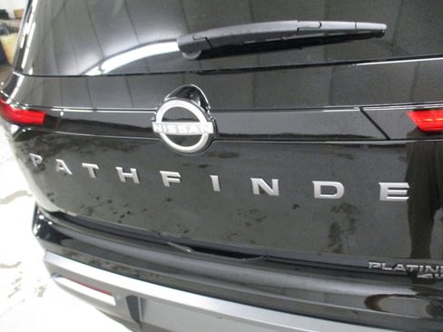 New 2026 Nissan Pathfinder Platinum w/ Cargo Package AWD/4WD image 10