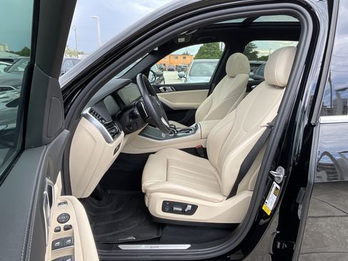Certified 2022 BMW X5 sDrive40i w/ Premium Package RWD image 10