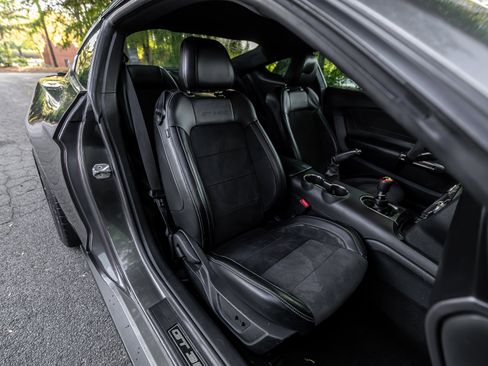 Used 2016 Ford Mustang Shelby GT350 w/ Technology Package image 14