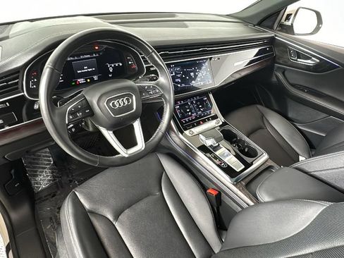 Used 2023 Audi Q8 Prestige AWD/4WD image 36