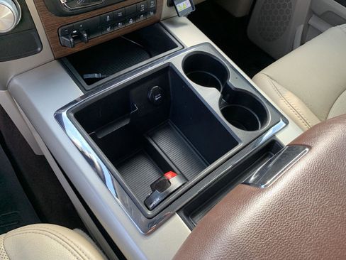 Used 2014 RAM 1500 Laramie w/ Convenience Group image 28